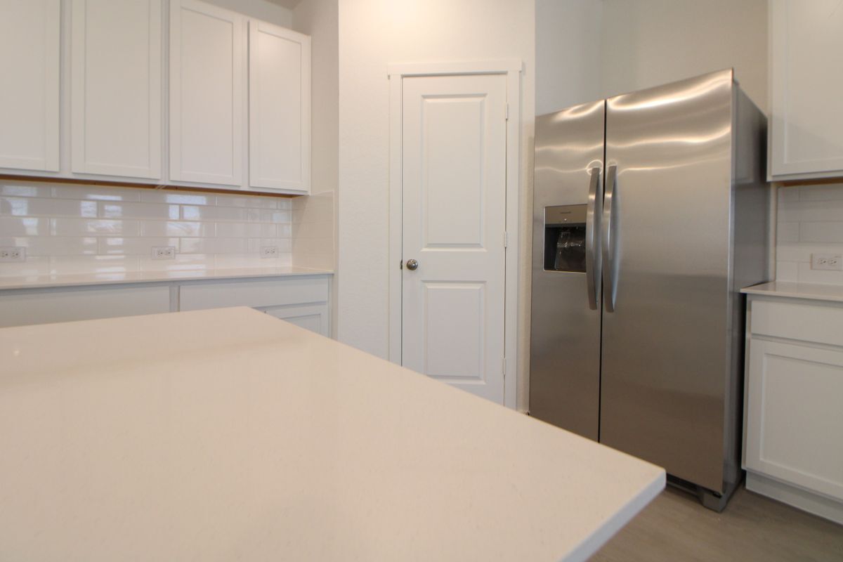 Building Photo - 5128 McKittrick