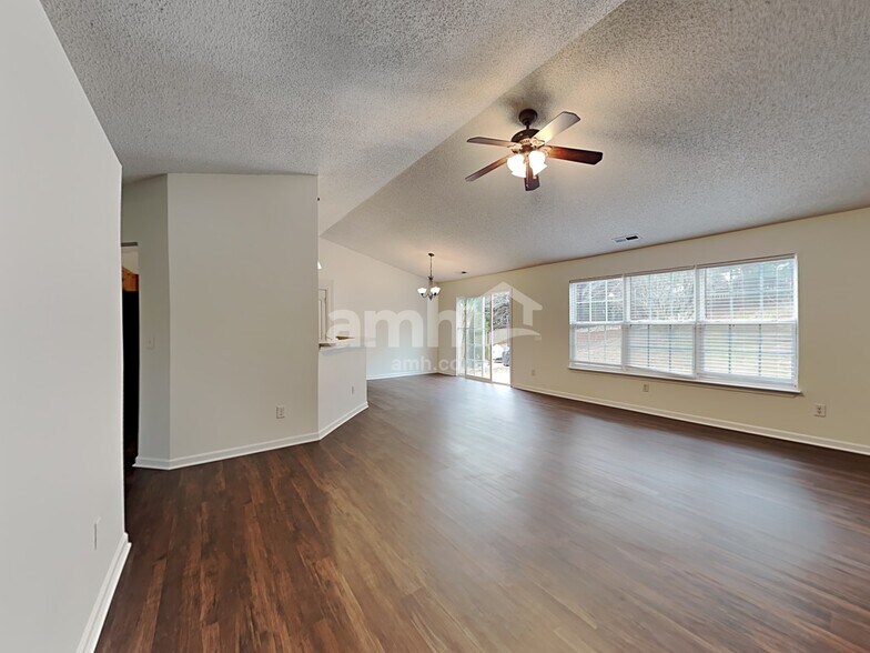 Building Photo - 212 Marcie Rush Ln