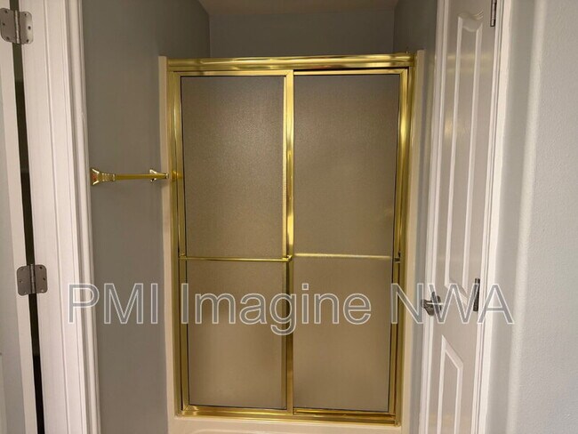 Building Photo - 88 E Cydnee St