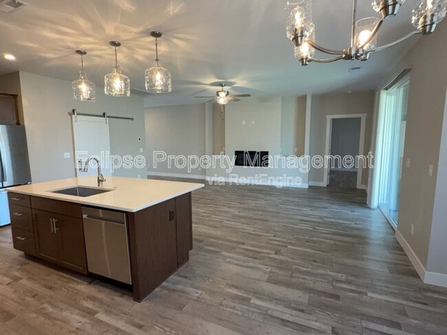 Building Photo - 679 Eadin Ln