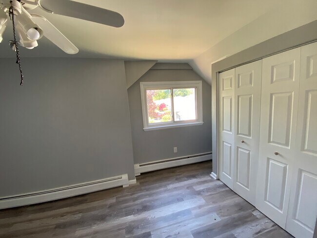 Building Photo - 11 Ilene Pl