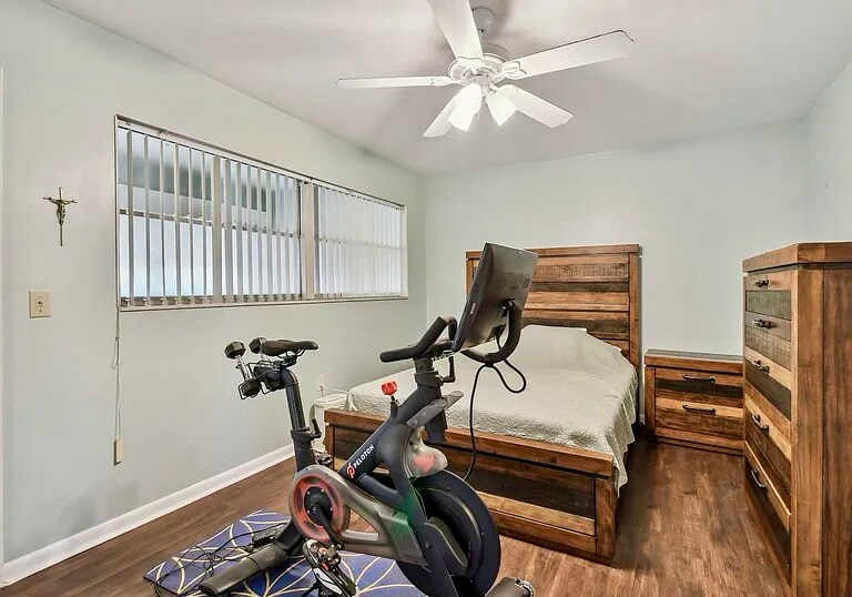 Building Photo - 1900 59th Ave N