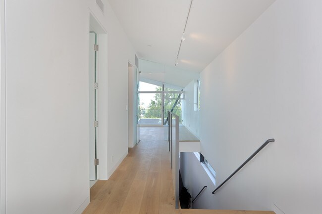 Building Photo - 3660 Inglewood Blvd