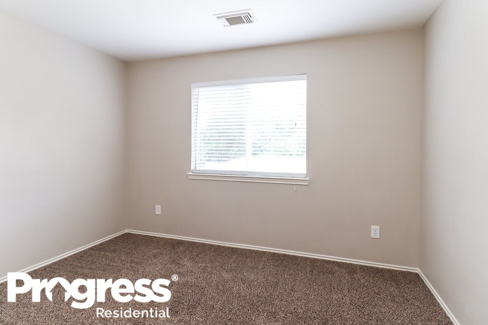 Building Photo - 2703 Cypress Island Dr