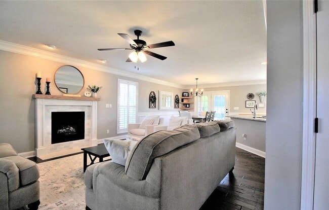 Building Photo - 5106 Tropicana Dr