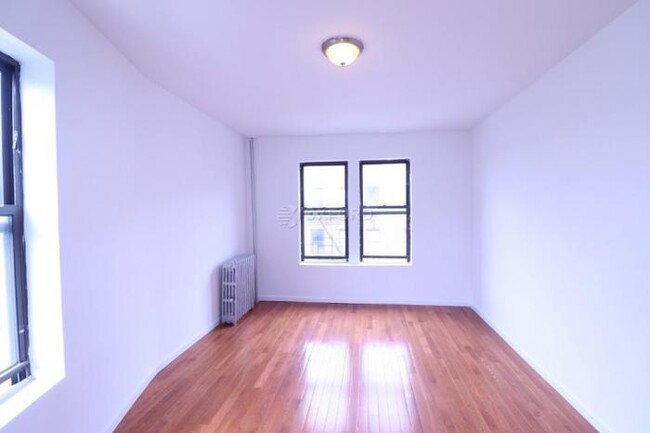 Building Photo - 1 bedroom in Flushing NY 11354