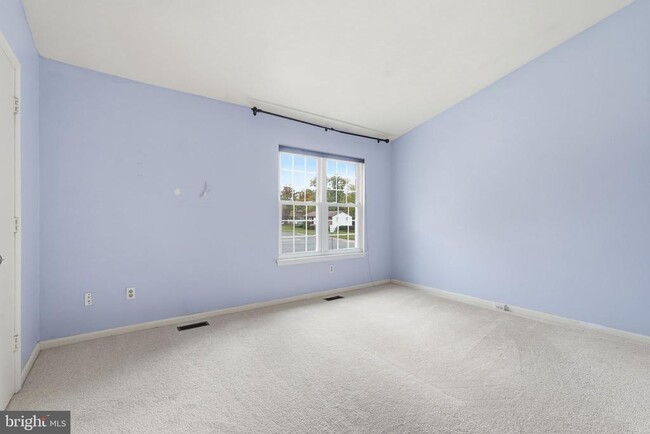 Building Photo - 168 Edinburgh Square