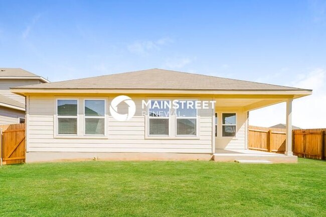 Building Photo - 1003 Round Bale Rd