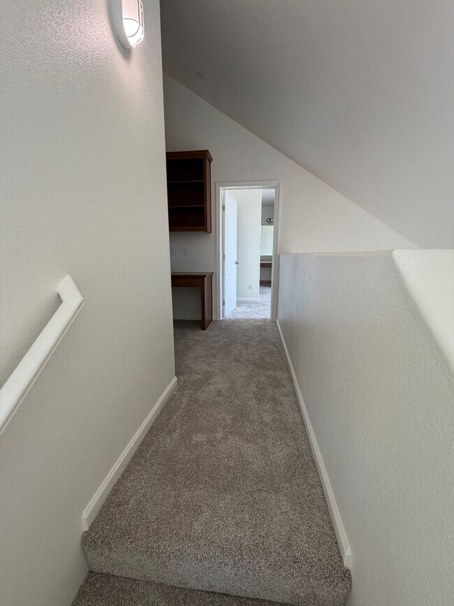 Building Photo - 1609 Barolo Pl