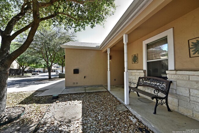 Building Photo - 3202 Eisenhauer Rd