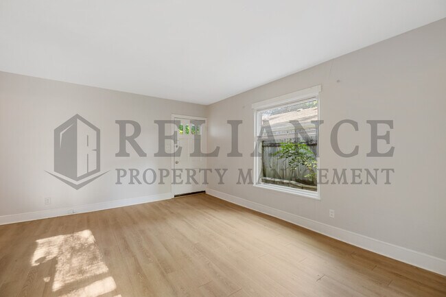 Building Photo - 1554 N Salina Ave