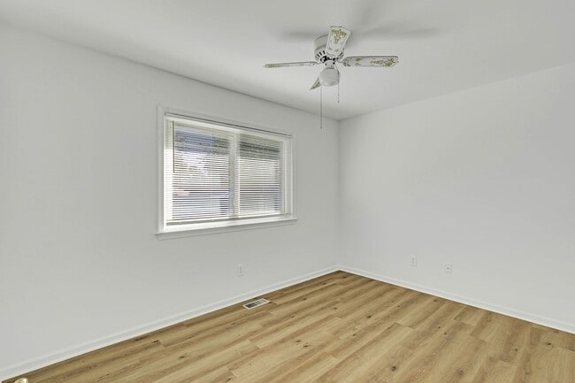 Building Photo - Call Sabrina Thomas Office at 757-767-0767...