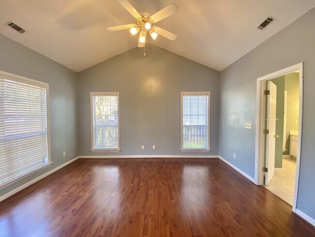 Building Photo - 42 Westminster Pl