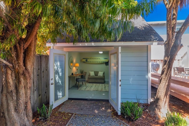 Building Photo - 1555 Lincoln Ave