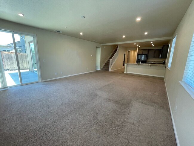 Building Photo - Beautiful Folsom Ranch Home