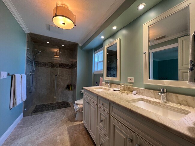 Building Photo - 2358 El Cerito Ct
