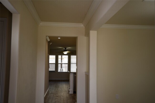 Building Photo - 9997 Hyacinth Way