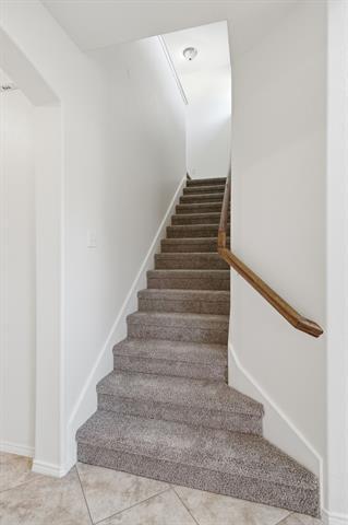 Building Photo - 15636 Gatehouse Dr