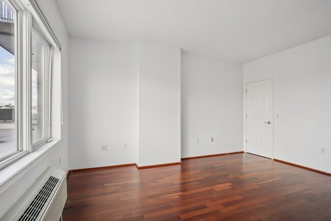 Building Photo - 3110 City Pl