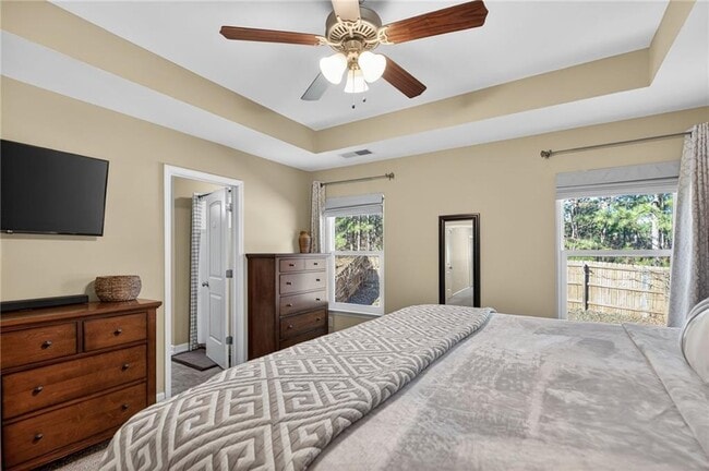 Building Photo - 94 Hill Crest Cir