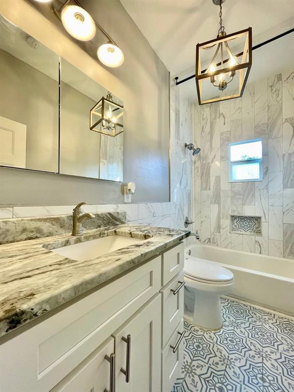 Building Photo - 3301 E 25th Ave