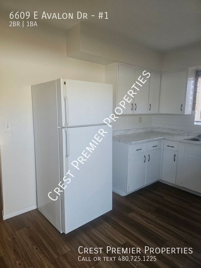 Building Photo - 6609 E Avalon Dr