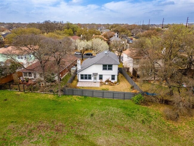 Building Photo - 7417 Peabody Dr