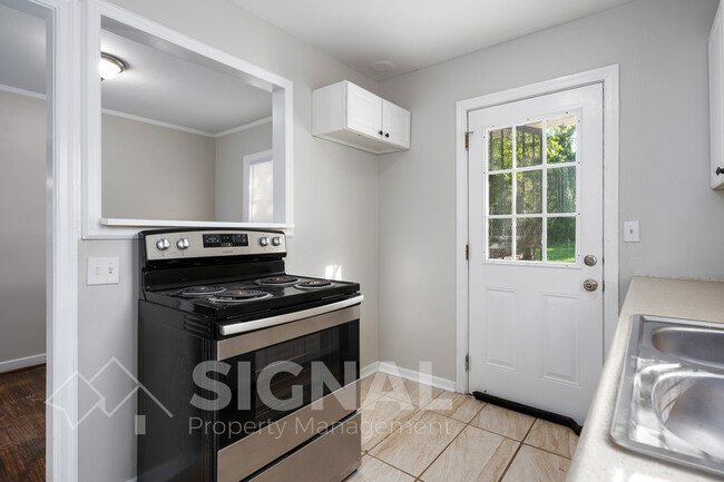 Building Photo - 768 79th Pl S