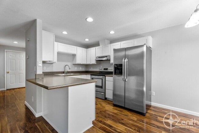 Building Photo - 5113 NE 77th Ave