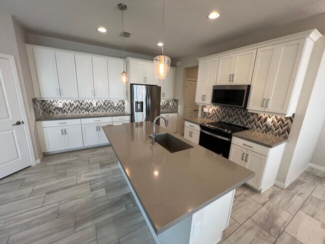 Building Photo - Beautiful Home in Saddlweoods