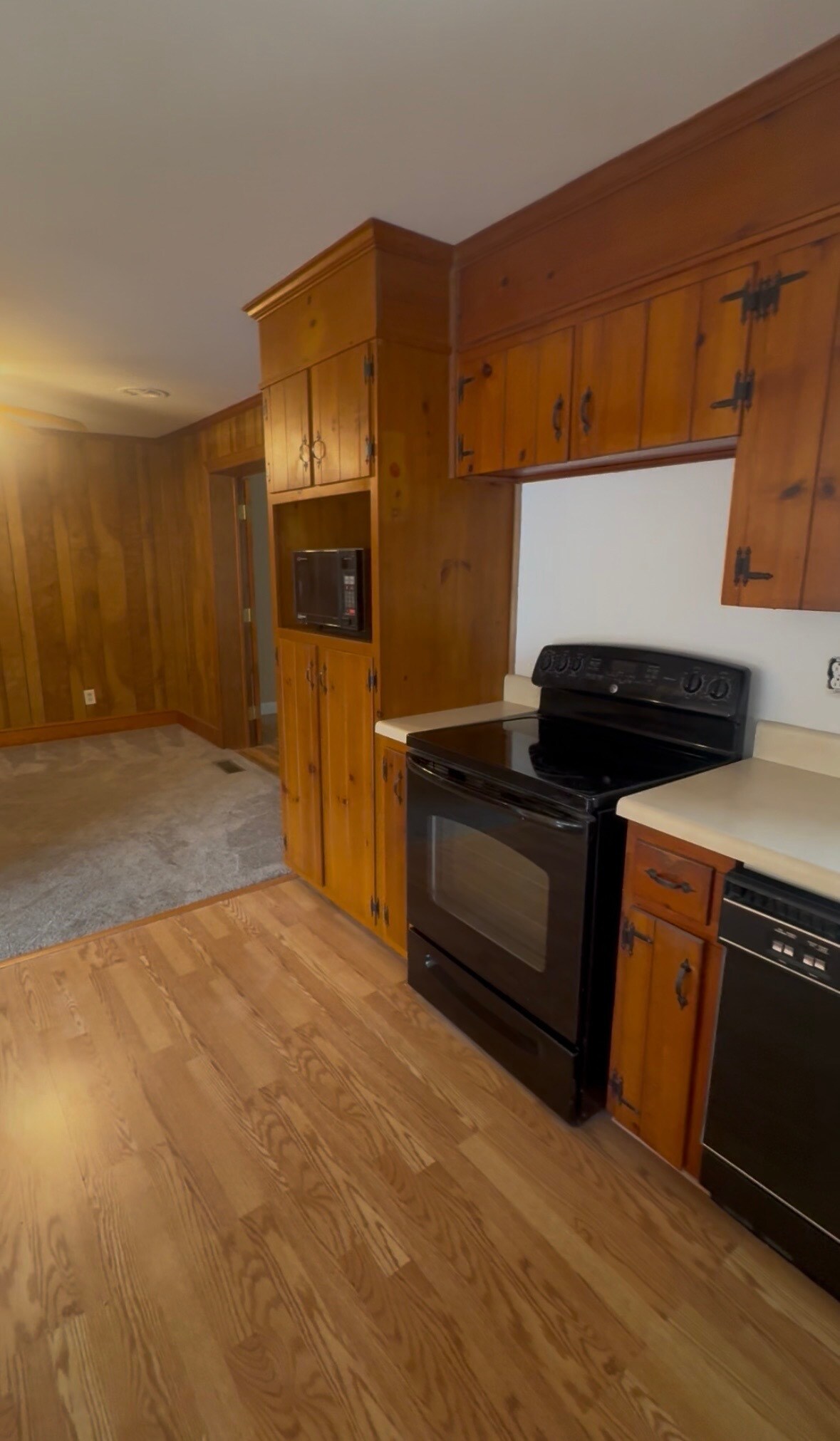 Kitchen - 2904 Norfolk St