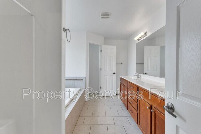 Building Photo - 234 Moyock Landing Dr