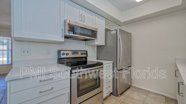Building Photo - 3915 Allan Pl