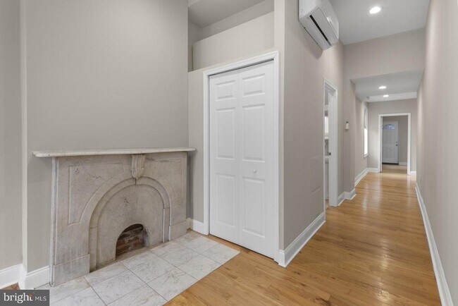 Building Photo - 1302 N 19th St