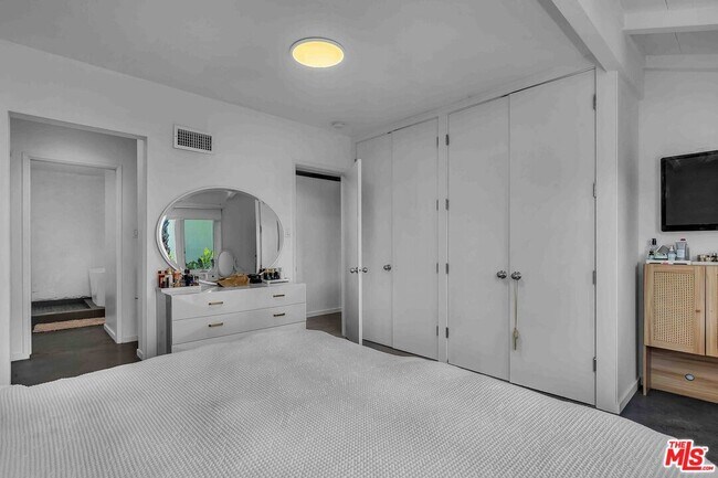 Building Photo - 3436 S Centinela Ave