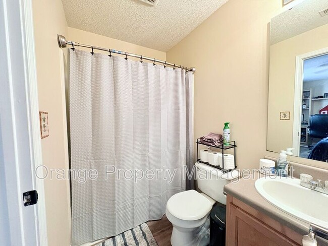 Building Photo - 1621 Harts Ridge Dr