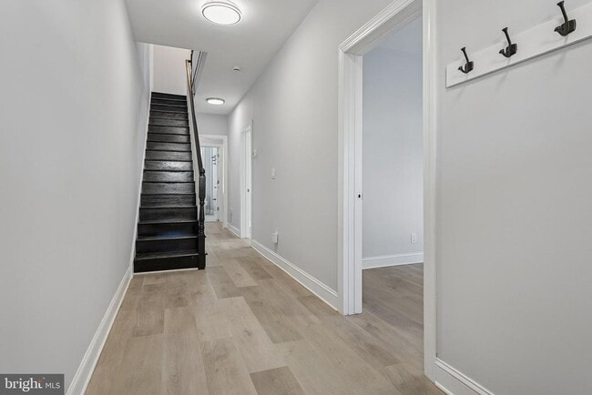 Building Photo - 92 Leigh Ave