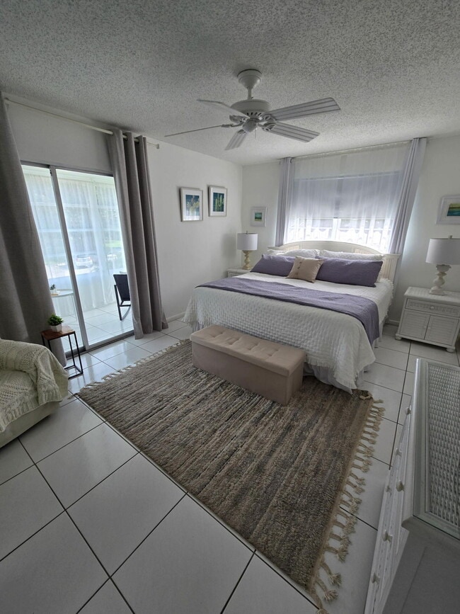 Building Photo - 477 Tilford V