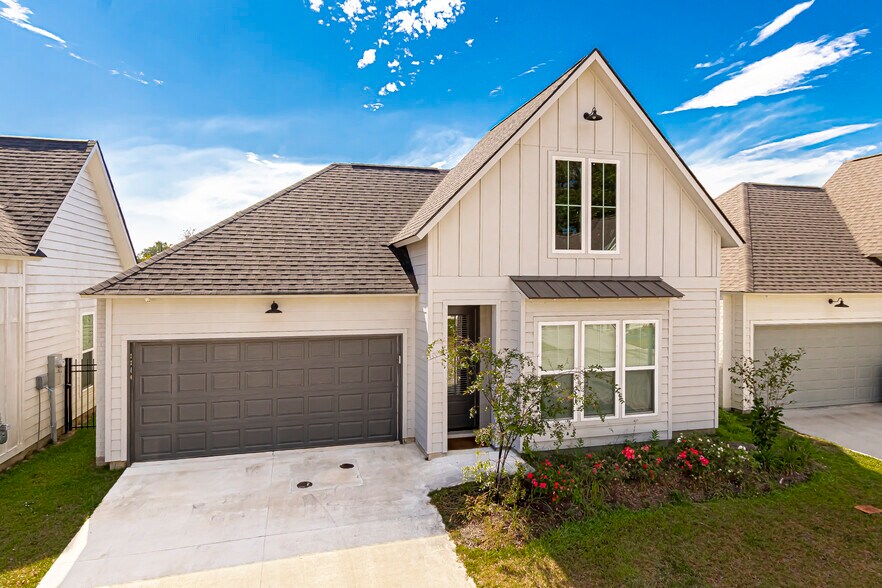 Building Photo - 8840 Southlawn Dr