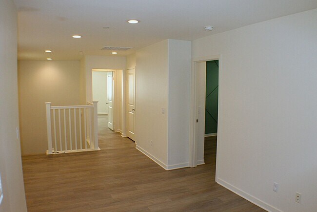 Building Photo - 3 Bed | 2.5 Bath | 1,733 Sq Ft | Built 2021 | Gated Community