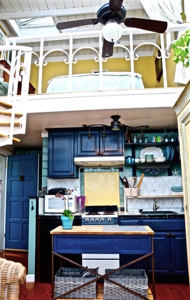 Kitchen - 137 4th St