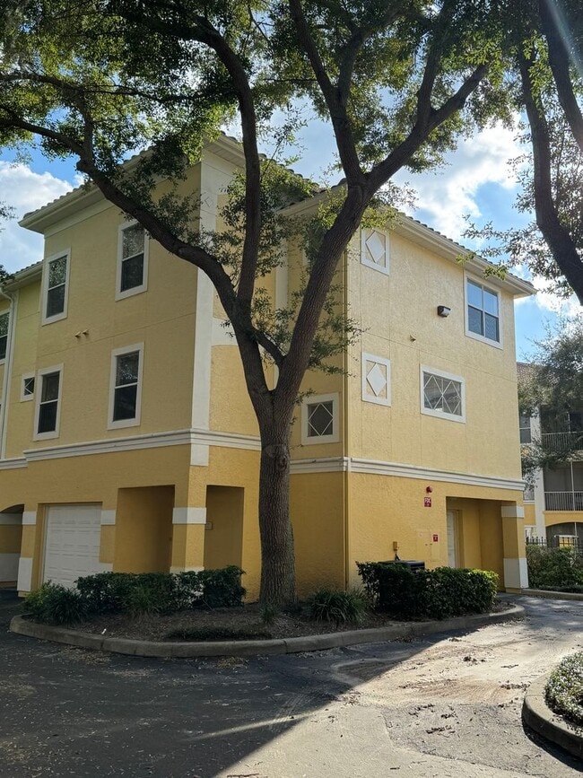 Building Photo - 1727 Shadow View Cir