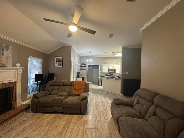 Building Photo - 5307 Meadowsweet Cir