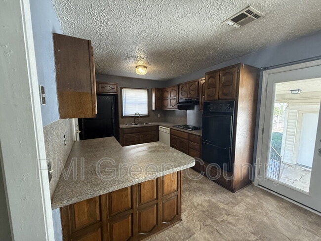 Building Photo - 4547 E Young Ct