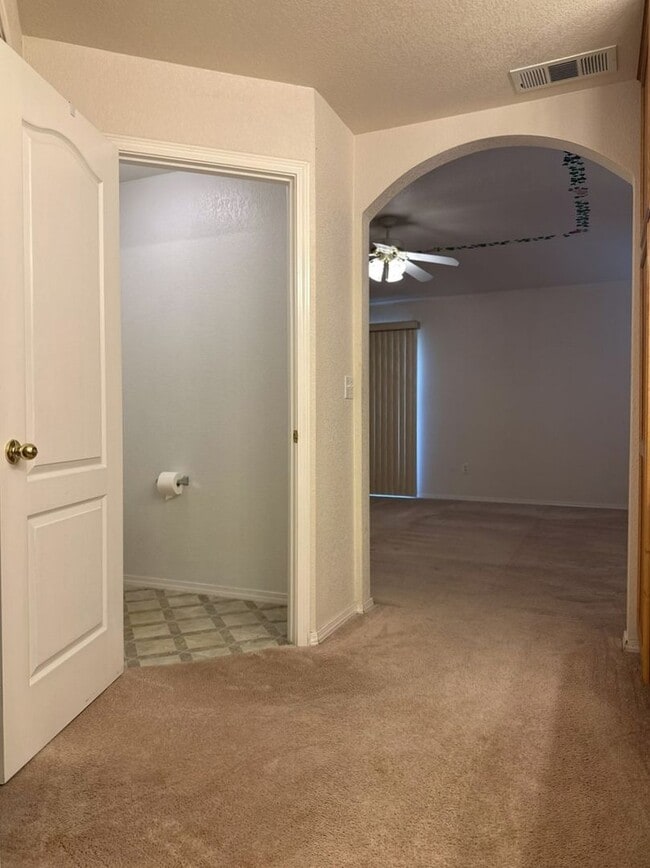 Building Photo - Charming 3-bedroom, 2-bath home in North Merced!