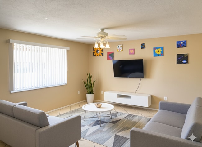 Building Photo - LARGE 4BR/2BA HOUSE FOR RENT