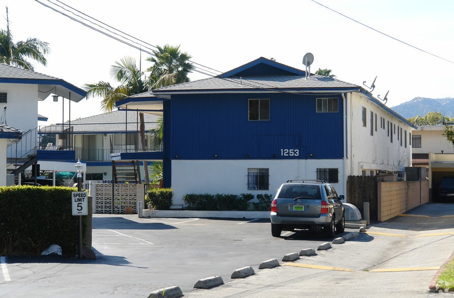 Building Photo - 1253 Boynton St