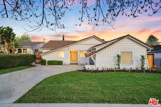 Building Photo - 6044 Atoll Ave