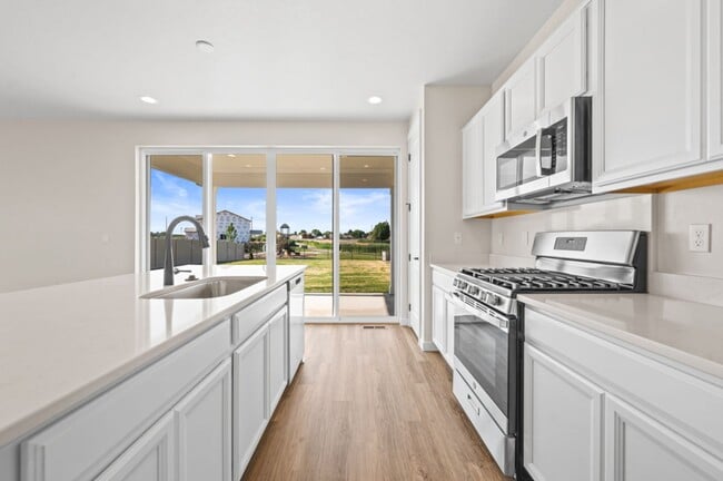 Building Photo - Newer home in Caldwell!