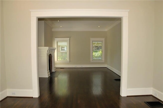 Building Photo - 950 Rupley Dr NE